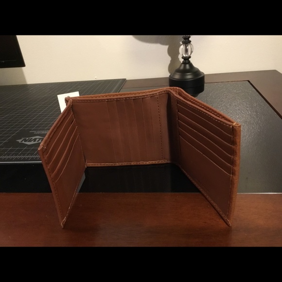 George Wallet Brown - Picture 3 of 3